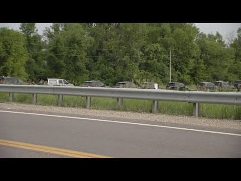 Large police presence in Green Isle searching for Vance Boelter