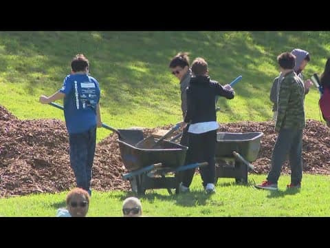 Kids volunteer for Earth Day projects in Silver Spring