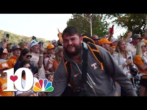 UT Football holds Vol Walk ahead of matchup against Mississippi State