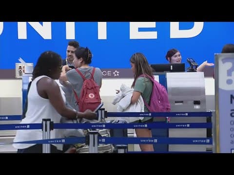 United Airlines Tech Glitch Delays 1,000+ Flights Nationwide
