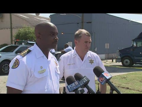 6 wrecked vehicles as JP deputies chase suspect over CCC into New Orleans