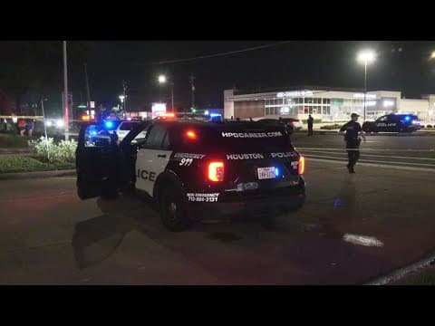 Motorcycle rider dies after wreck on Westheimer sends him into oncoming traffic