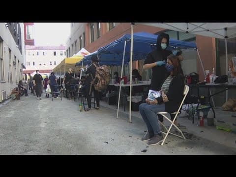 Emergency Room Doctor provides pop-up health clinics for homeless