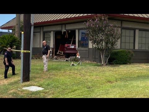 SUV plows into Rosenberg Denny's, injuring nearly two dozen people inside