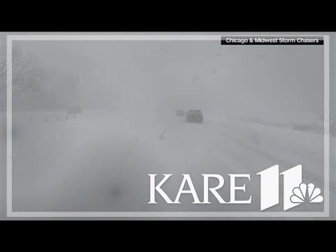 Heavy snow snarls holiday travel