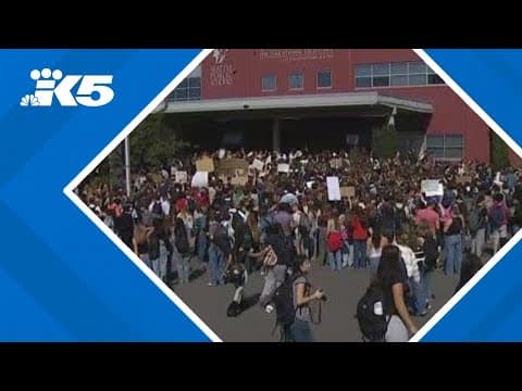 Seattle students walk out to protest new lunch schedule