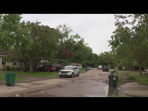 11 days without power: Pasadena neighbors feel forgotten amid restoration efforts