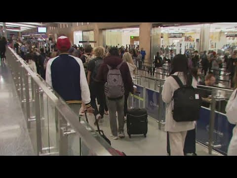 Thousands of travelers hit the skies for Thanksgiving week