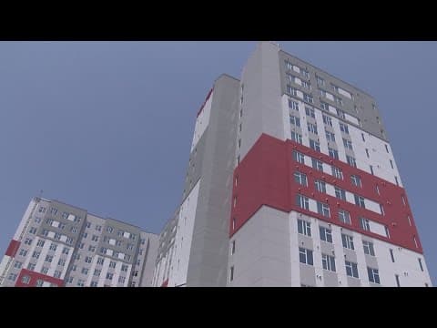 Parents, students frustrated after apartment complex delays move-in for 2nd time