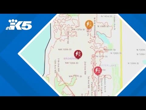 Vault fire cuts power to nearly 10,000 people in North Seattle