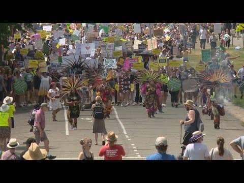 Thousands rally and march for abortion rights in St. Paul