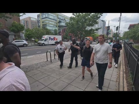 'Who's in charge?' | So many questions, as District residents navigate the federal takeover of DC Po