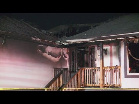Fire damages 2 homes in Jefferson Parish