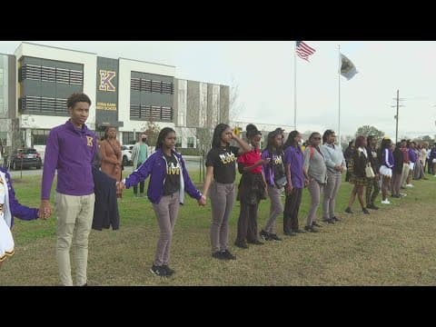New Orleans students hold walkouts, call on leaders to stop violent crime