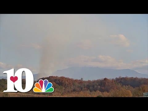 Crews fighting wildfire near Dollywood in Pigeon Forge; Dollywood temporarily suspends entry