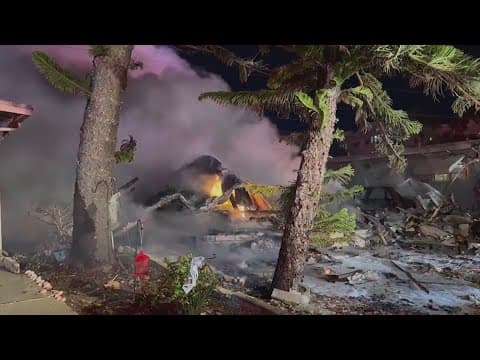 'Several' people dead after plane crashes into Florida mobile home park, fire chief says