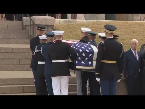 Former Houston Mayor and Congressman Sylvester Turner lies in honor at Texas State Capitol