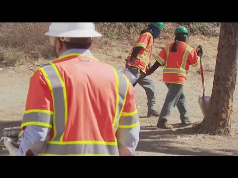 San Diego City crews clear homeless encampments near freeways