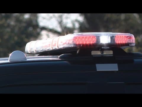 Man dies after crashing truck in Pickaway County