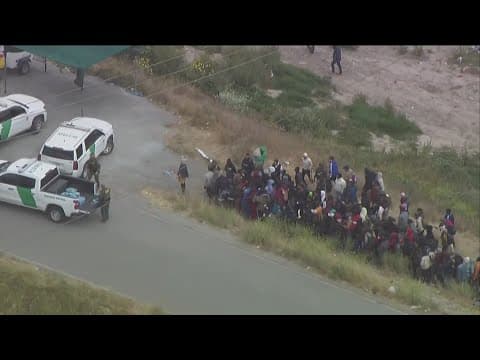 Hundreds of migrants line up at border west of San Ysidro ahead of Title 42 expiration
