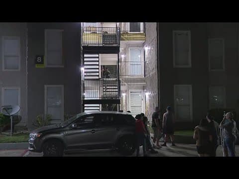 Standoff reported at Sharpstown apartment complex