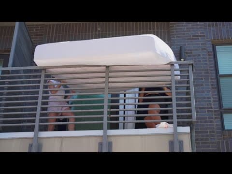 One month after Fort Worth apartment fire, residents are demanding access to their homes