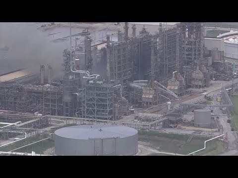 Marathon Petroleum refinery in Texas City catches fire
