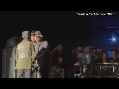 Jane's Addiction cancels its tour after onstage concert fight