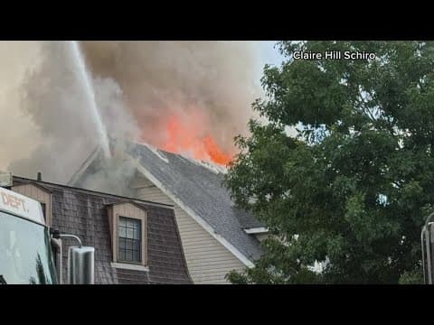 Crews battle Harahan Oaks house fire