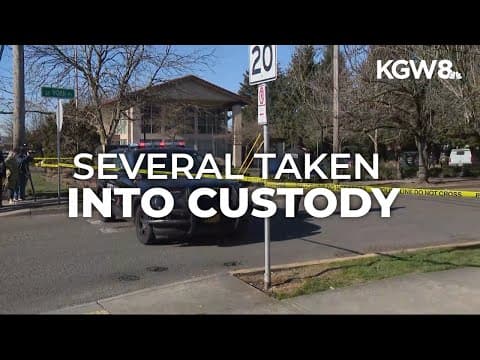 Possible suspect barricaded inside home in Southeast Portland, police say