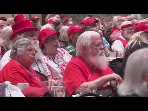 Gatlinburg welcomes Santa family reunion