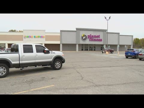 Police investigate body found inside south Indianapolis fitness center