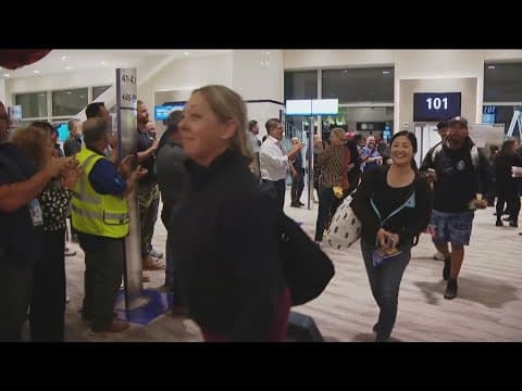First travelers arrive at the new Terminal 1 at San Diego International Airport