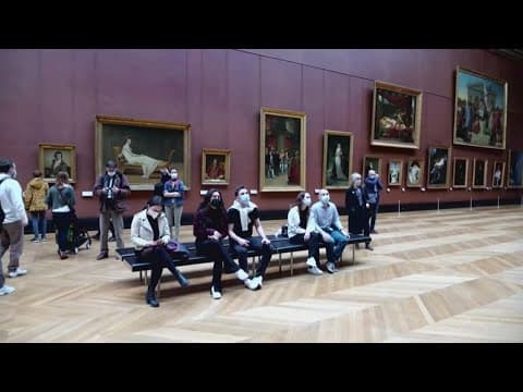 The Louvre reopens after temporary closure due to tourist protest