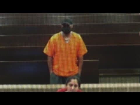 Harris County detention officer charged after allegedly threatening teens with gun over fireworks