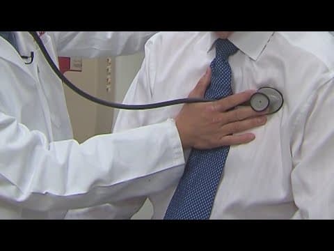 Doctor urges holiday travelers to know their blood clot risk