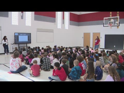 WUSA9's Makayla Lucero teaches Virginia elementary school students about meteorology