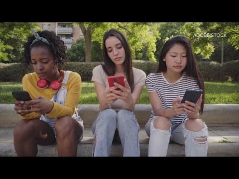 Tarrant County Health Director calls for schools to ban cell phones