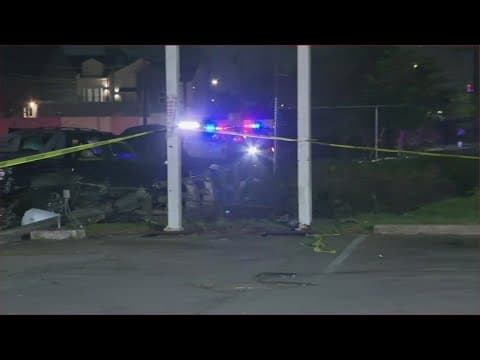 'Horrific scene': Police say speeding car crashes into Houston bayou