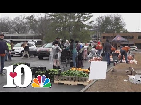 Generous House hosts drive-thru pantry for community