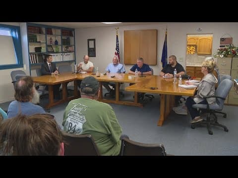 Atlanta meeting held amid probe into town official