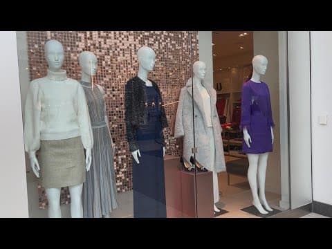 Plan for these shortened Christmas Eve hours | What's the Deal?