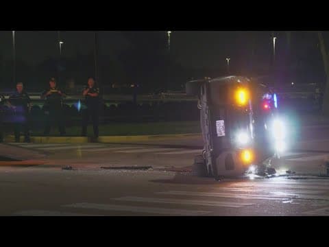 Harris County deputy hurt in crash while responding to mental health call, HCSO says