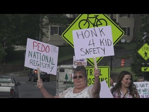 'The justice system failed our kids' | Blount Co. parents protest former teacher's light sentence