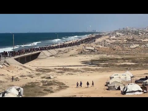 Thousands of people in Gaza are heading north