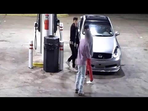 Video: Man held at gunpoint, carjacked at SE Houston gas station