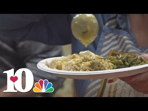 Raezack's Grill & Deli serves more than 900 Thanksgiving meals to neighbors in Scott County