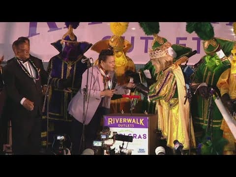 King of Rex receives key to city from Mayor Cantrell