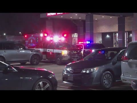 Man pulled from car, stabbed along with family members who came to his aid, Houston police say