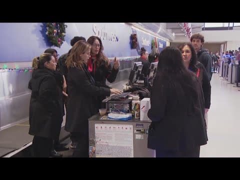 How the federal government and travelers are responding to the Southwest Airlines meltdown